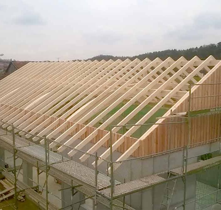 Zimmerei und Holzhausbau Hans Heigl in Schweitenkirchen.